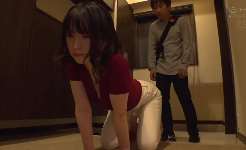 Em hotgirl cạnh nhà thiếu thốn và cậu học sinh may mắn cạnh bên